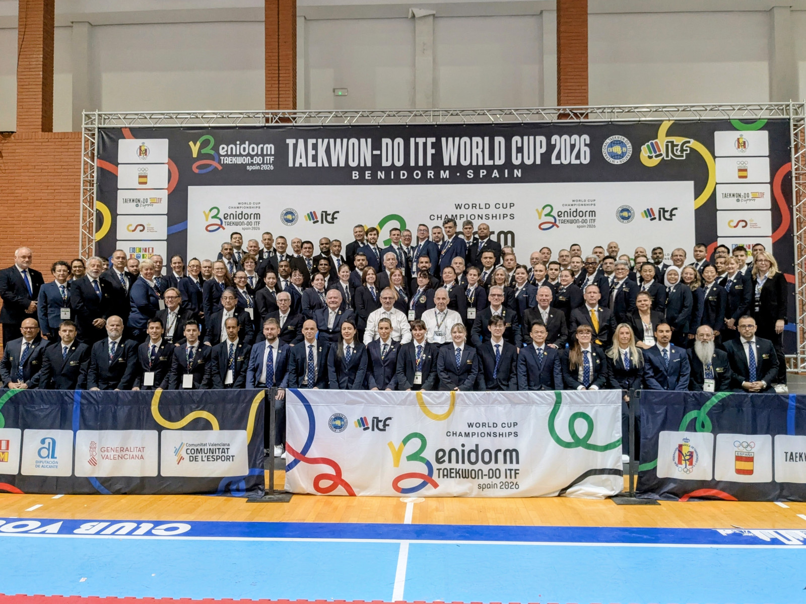 Cuarto día de la Copa del Mundo: Sean O’Neil triunfa en la final de sparring sénior que ilumina Benidorm.
